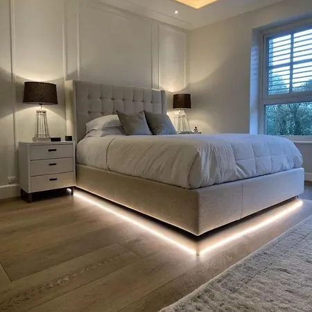 Ali's Apartment